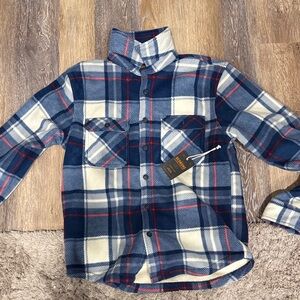 Plaid Button-Up Shacket in Navy, Cream & Red men’s size small NWT